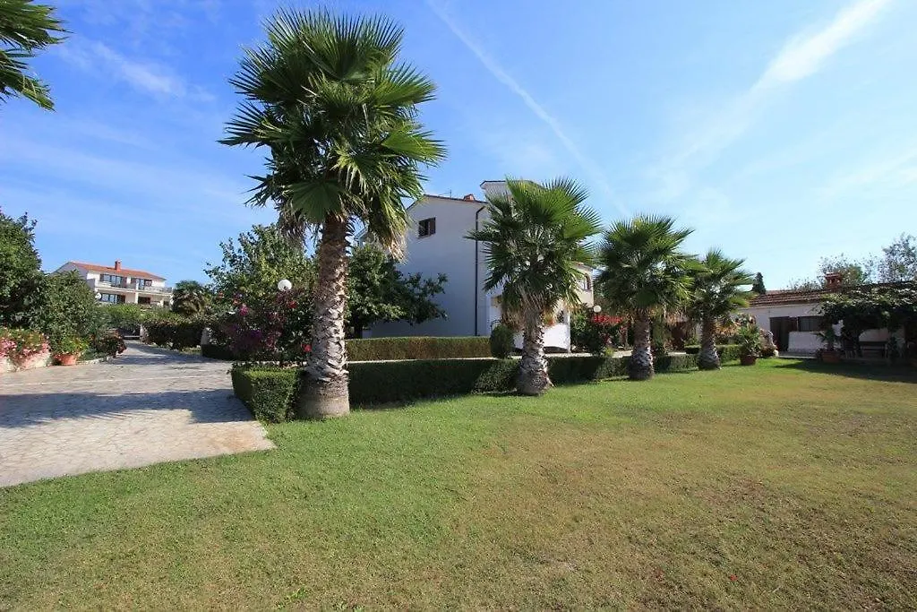 Guest house Apartments Anita Pomer