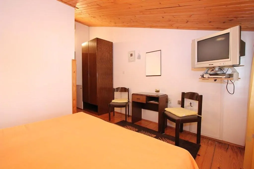 Guest house Apartments Anita Pomer