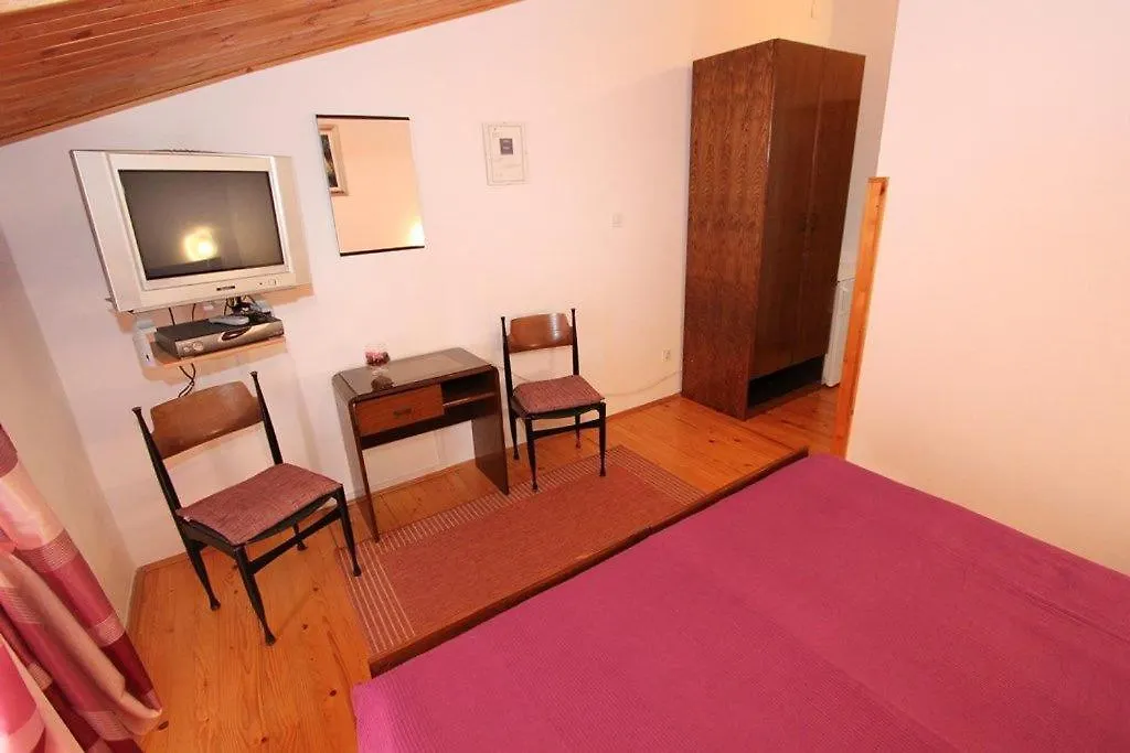 Apartments Anita Pomer Guest house