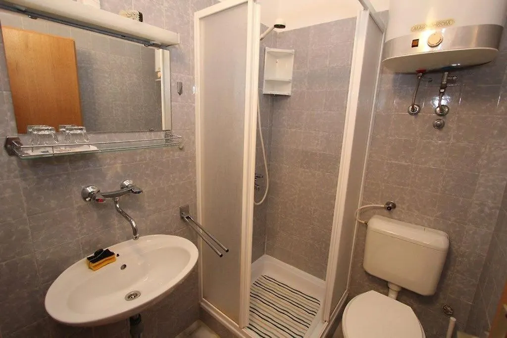 Apartments Anita Pomer Croatia