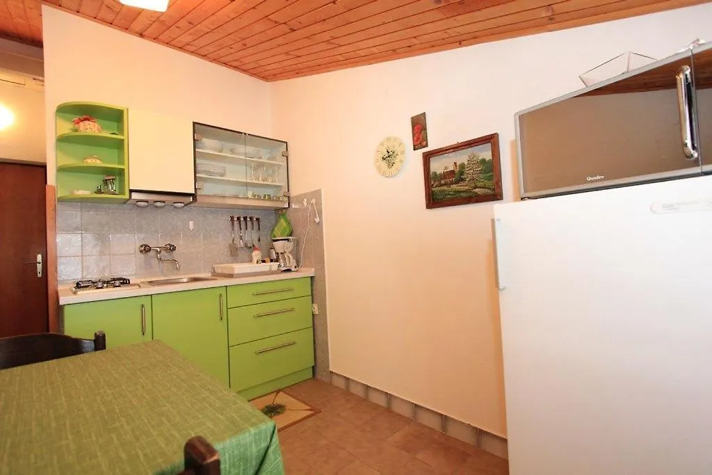 Apartments Anita Pomer Guest house