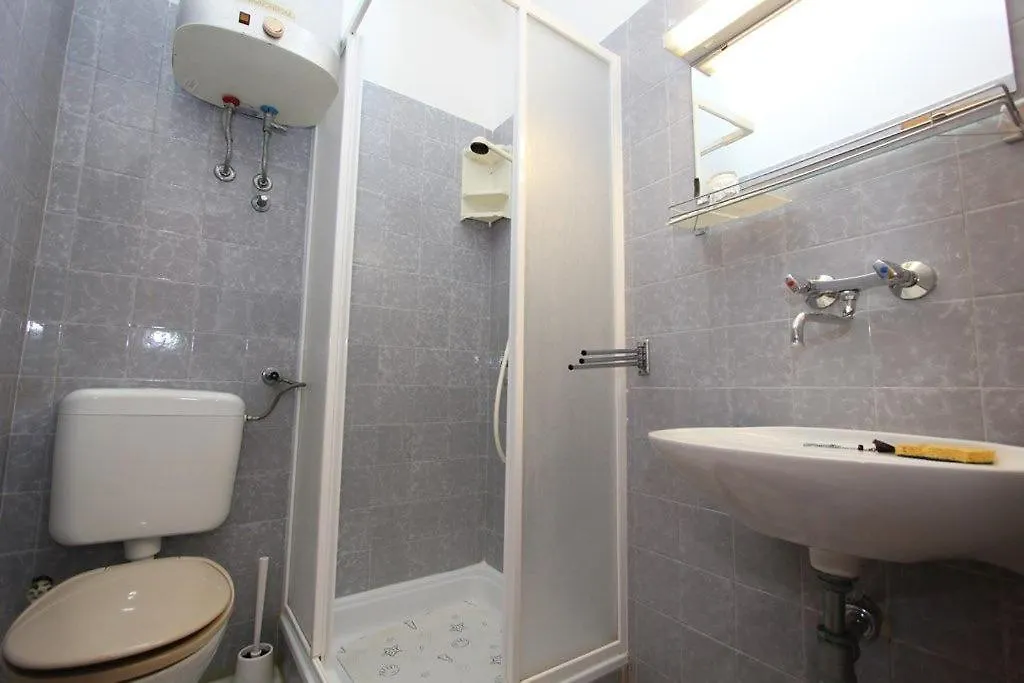Apartments Anita Pomer 2*,  Croatia