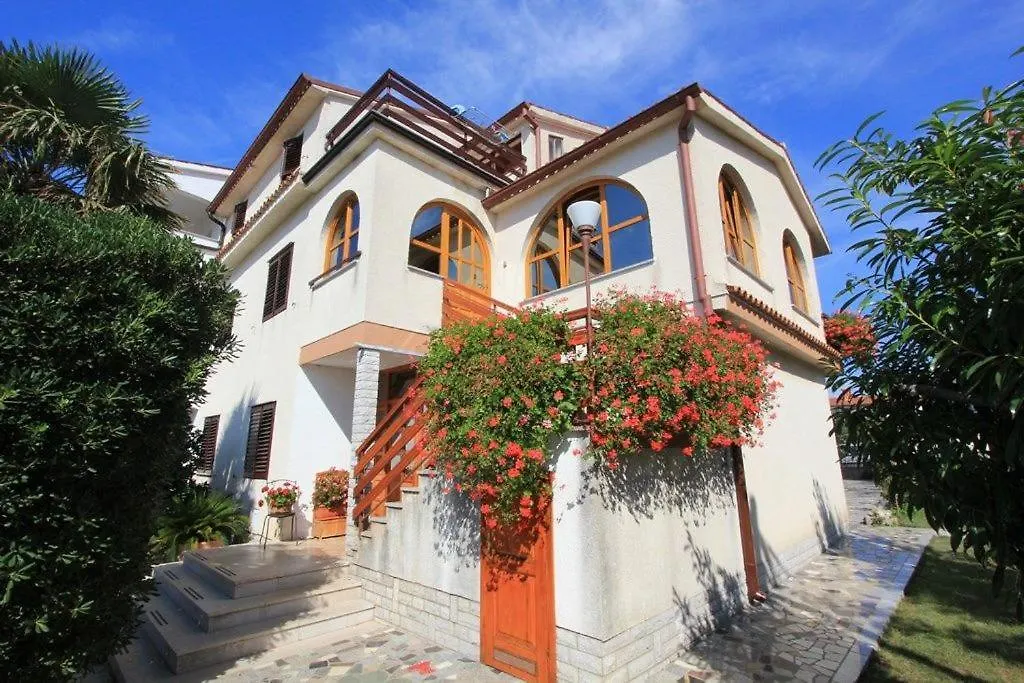 Apartments Anita Pomer