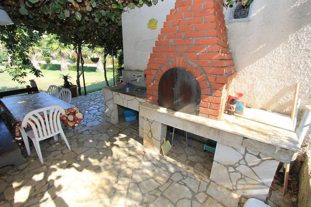 Guest house Apartments Anita Pomer